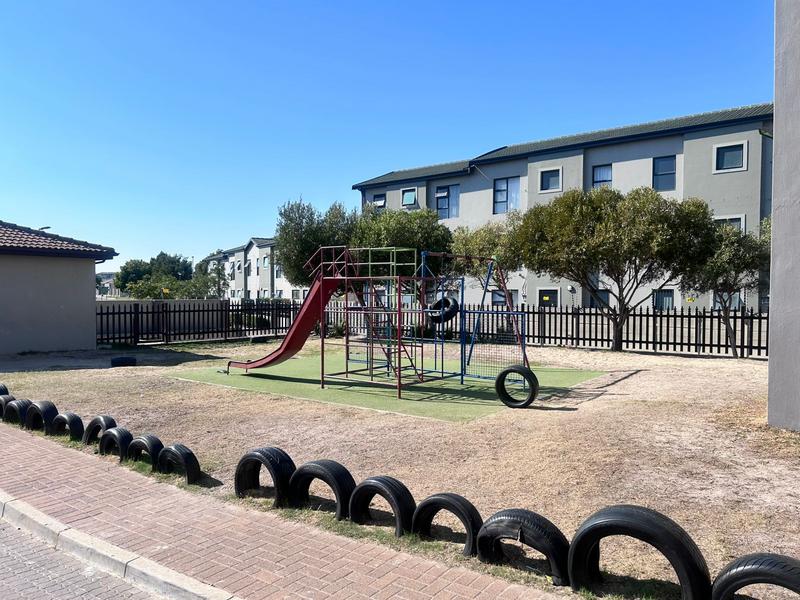 2 Bedroom Property for Sale in Parklands Western Cape